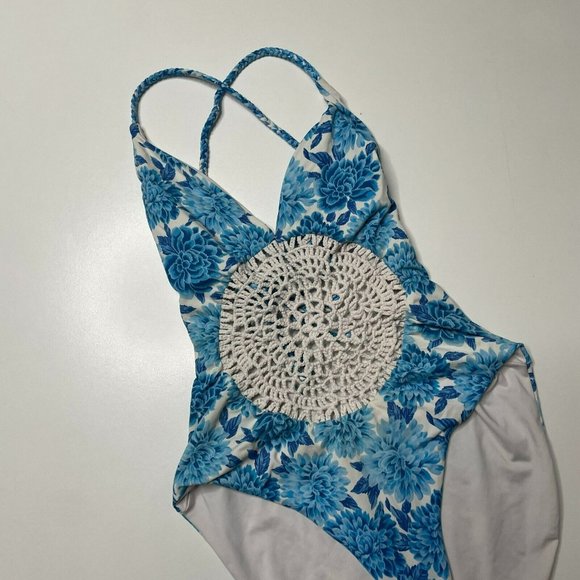 Frankies Bikinis Blue White Floral Crochet Poppy One Piece Swimsuit - Picture 4 of 6